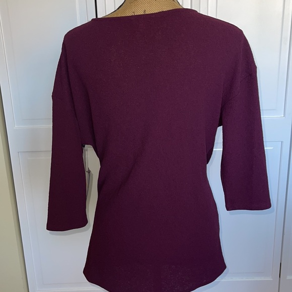 Vince Camuto Mondern Imprint side twist Crepe Top NWT - Picture 3 of 10